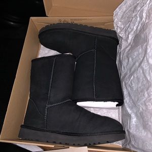 UGG Classic Short II